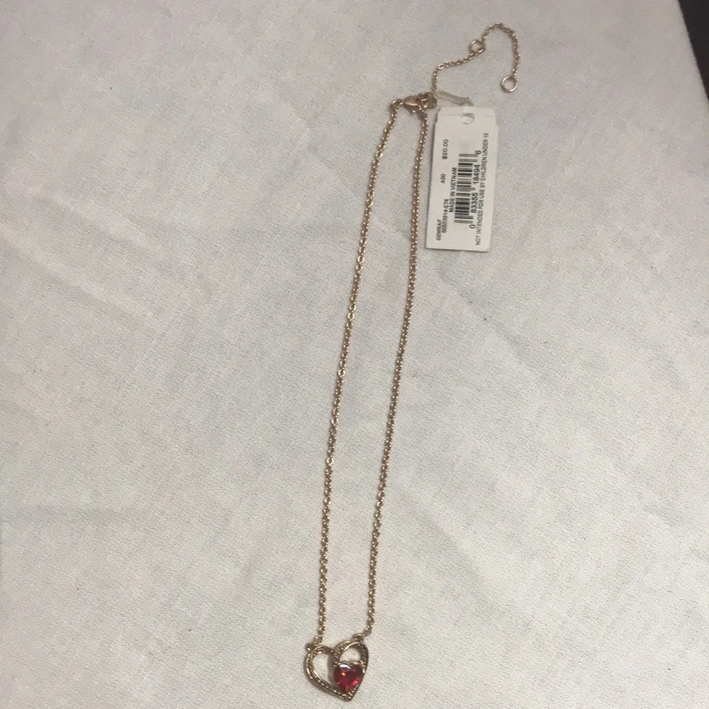 NWT NAPIER Gold tone Heart Necklace with red stone - Picture 2 of 3